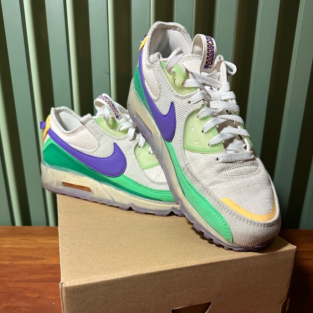 Nike ACG Sneakers - White, Green, Purple, Yellow